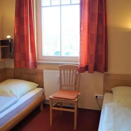 In Strandnaehe Mit 2 Balkonen Und Sauna *